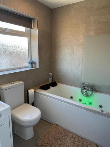 Netflix Home Jacuzzi Gym Fast Wifi Ps5 Free Parking 2 Spaces Hereford Luaran gambar
